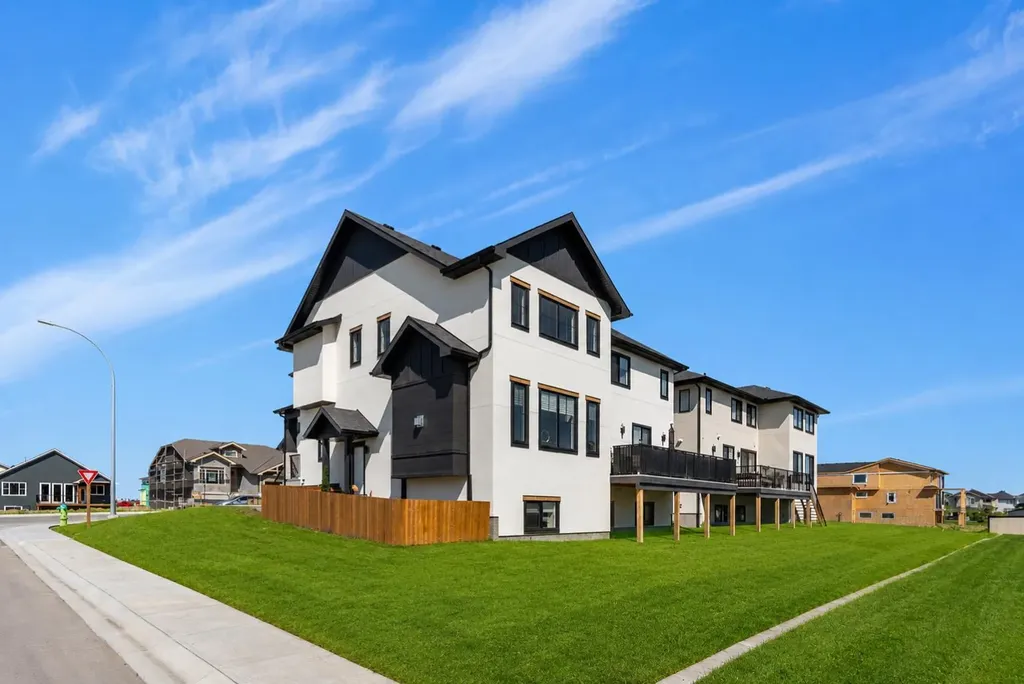 39 North Bridges Glen Langdon AB T0J 1X3