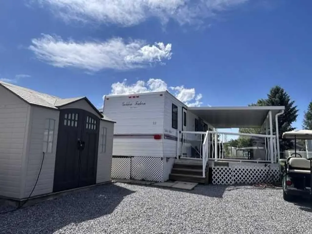 62 2540 Twp 353 Rural Red Deer County AB T4G0K6