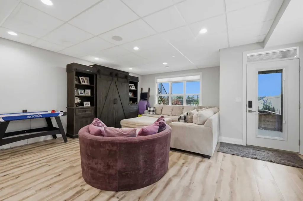 1 Meadow Close Lacombe AB T4L 0J1