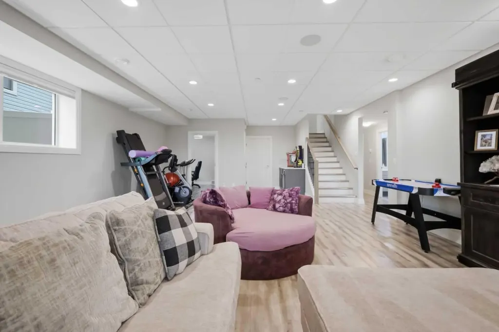 1 Meadow Close Lacombe AB T4L 0J1