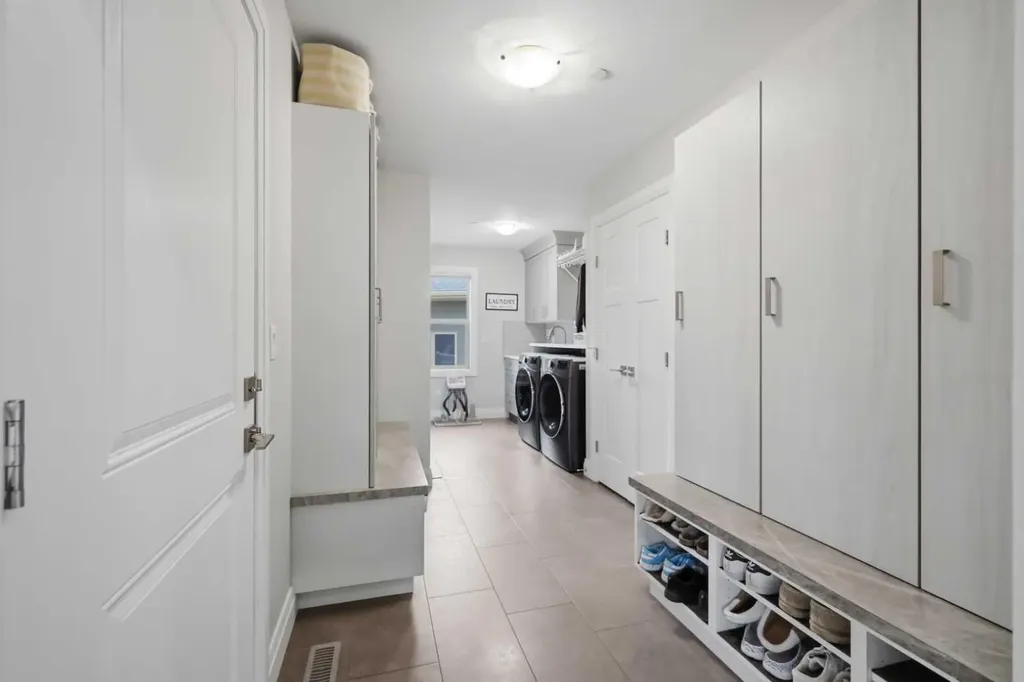 1 Meadow Close Lacombe AB T4L 0J1