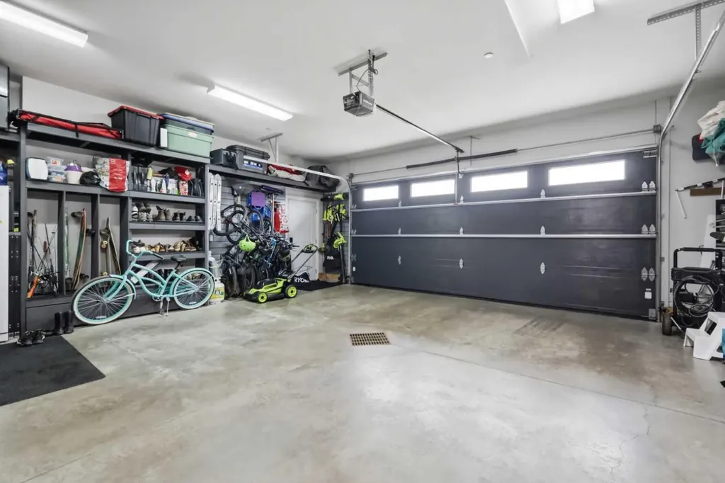 1 Meadow Close Lacombe AB T4L 0J1