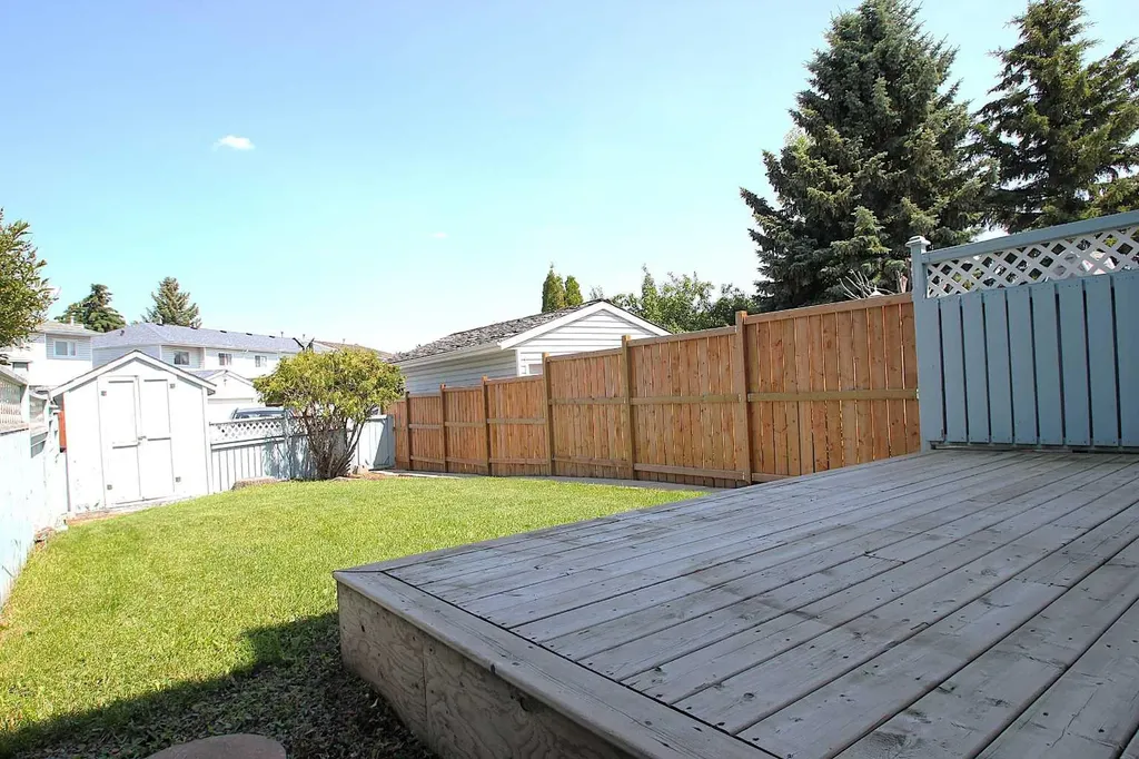 9 Greig Close Red Deer AB T4P 3L6
