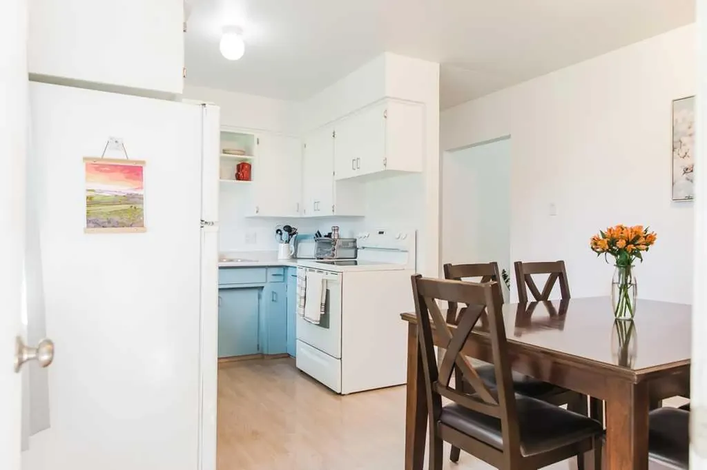 8803 98 Street Grande Prairie AB T8v2C9