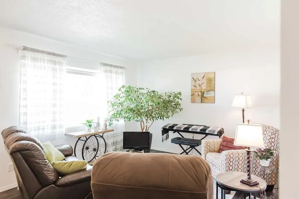 8803 98 Street Grande Prairie AB T8v2C9