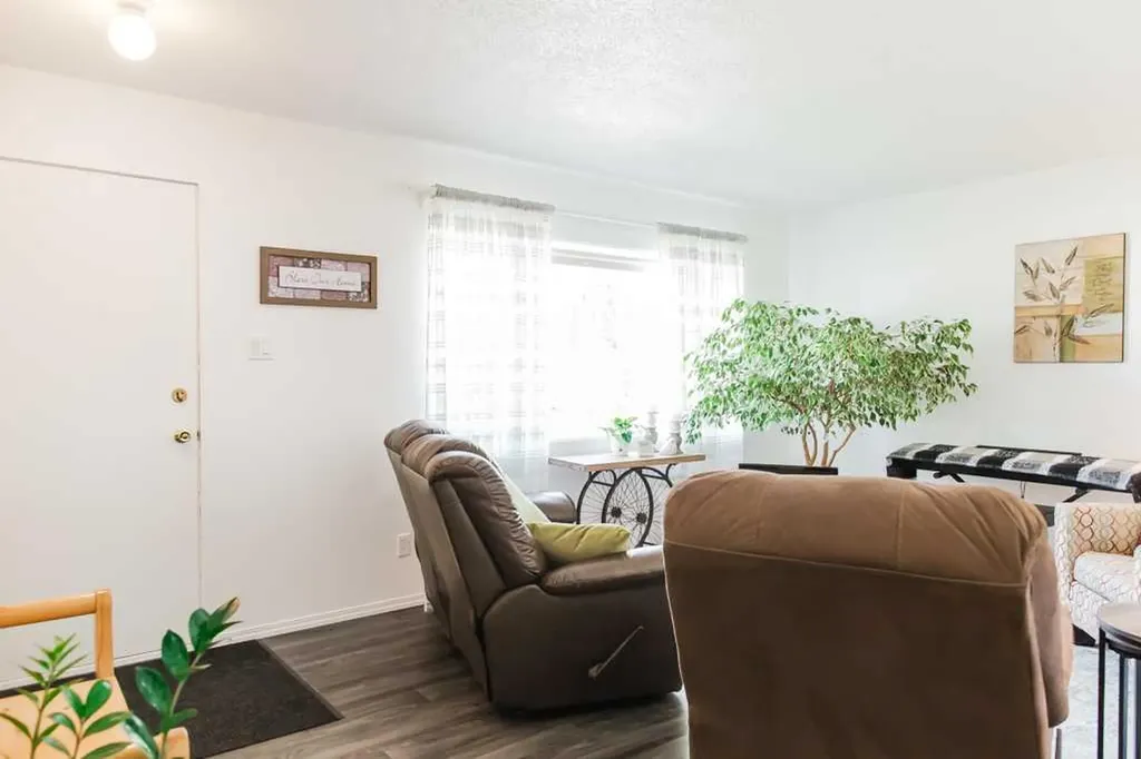 8803 98 Street Grande Prairie AB T8v2C9