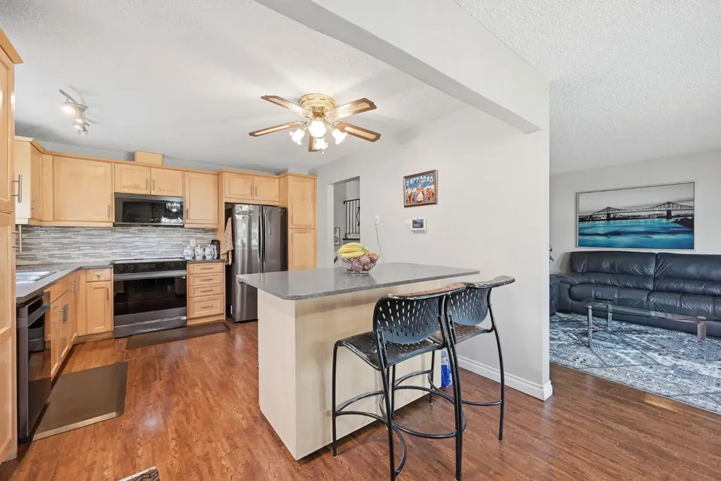 4 Fallswater Road NE Calgary AB T3J1B1