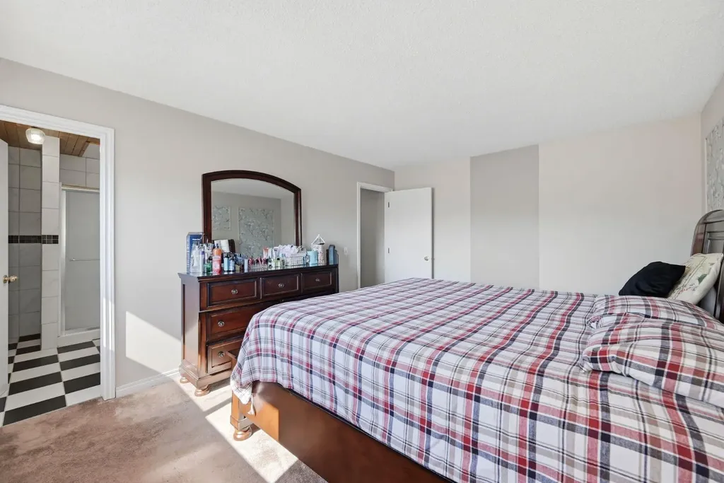 4 Fallswater Road NE Calgary AB T3J1B1