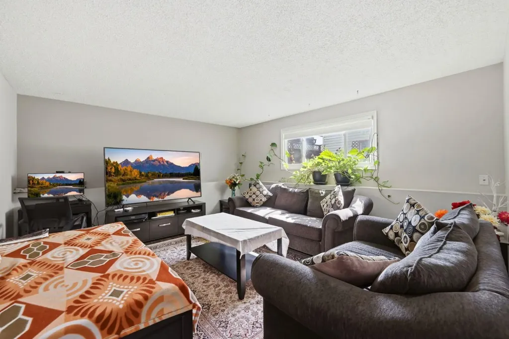 4 Fallswater Road NE Calgary AB T3J1B1