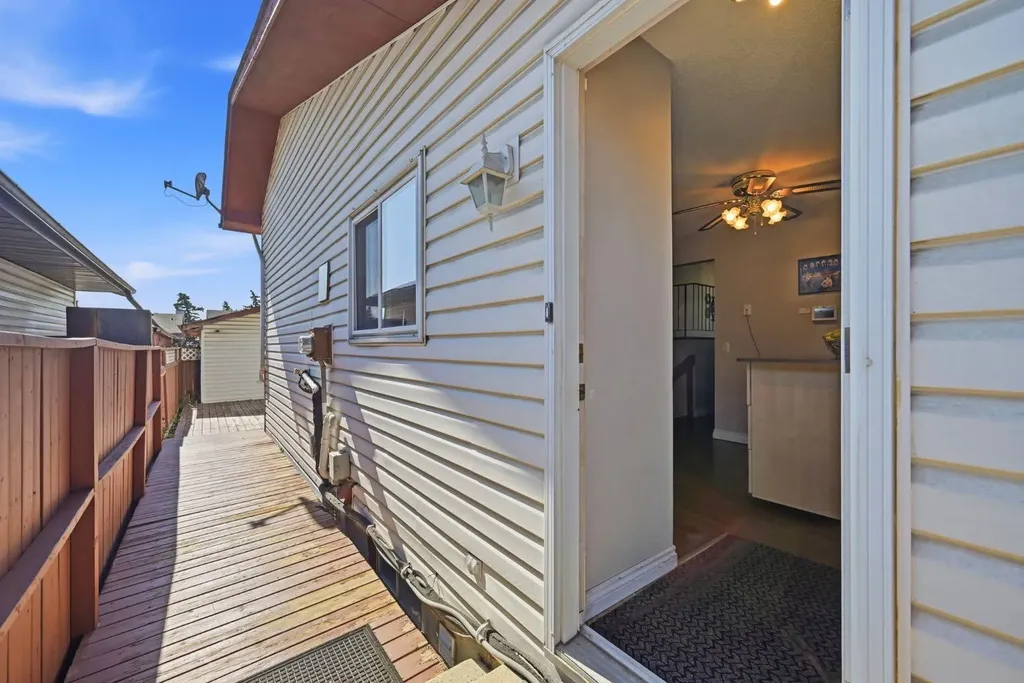 4 Fallswater Road NE Calgary AB T3J1B1