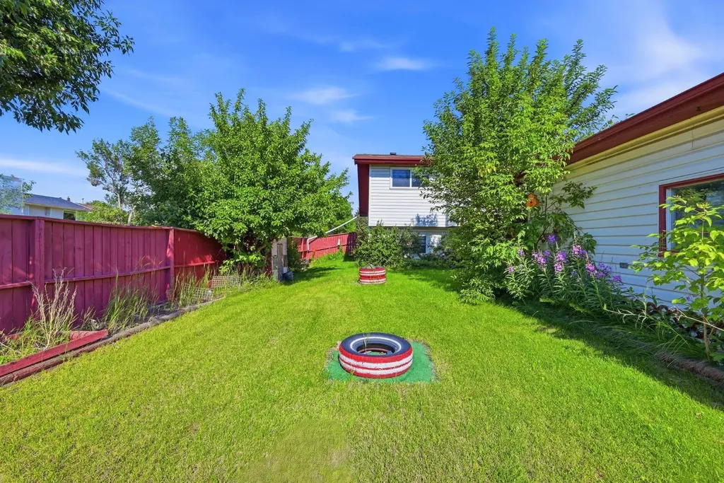 4 Fallswater Road NE Calgary AB T3J1B1