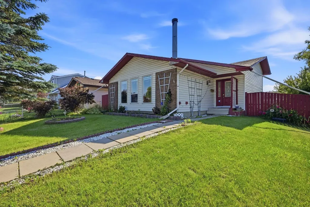 4 Fallswater Road NE Calgary AB T3J1B1