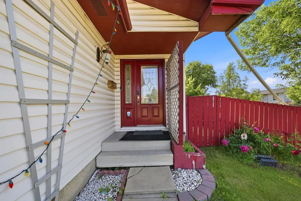 4 Fallswater Road NE Calgary AB T3J1B1