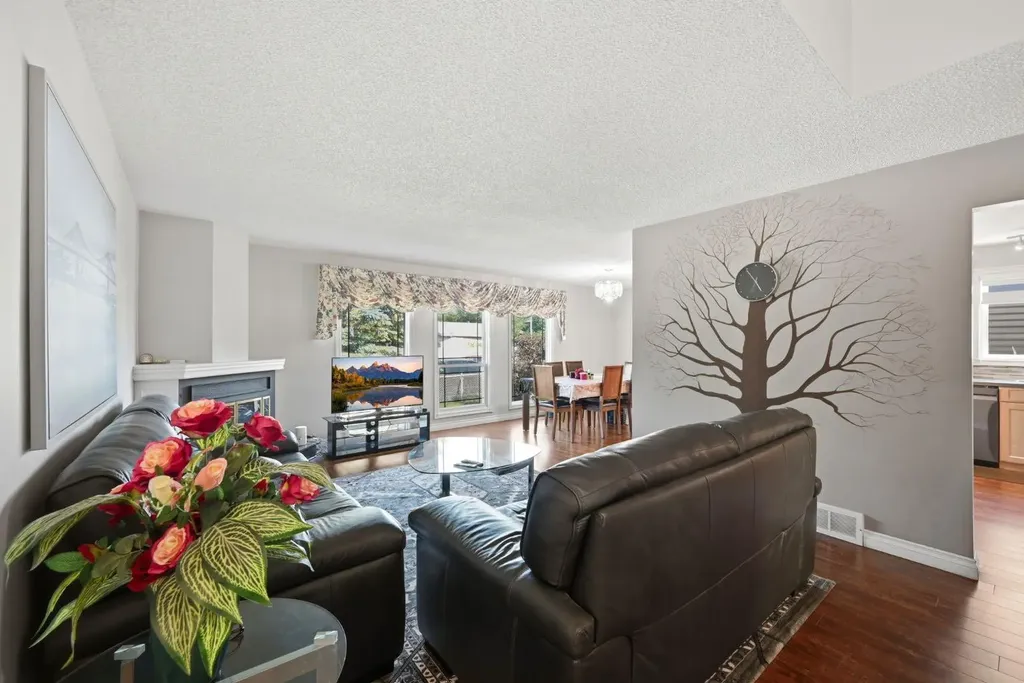 4 Fallswater Road NE Calgary AB T3J1B1