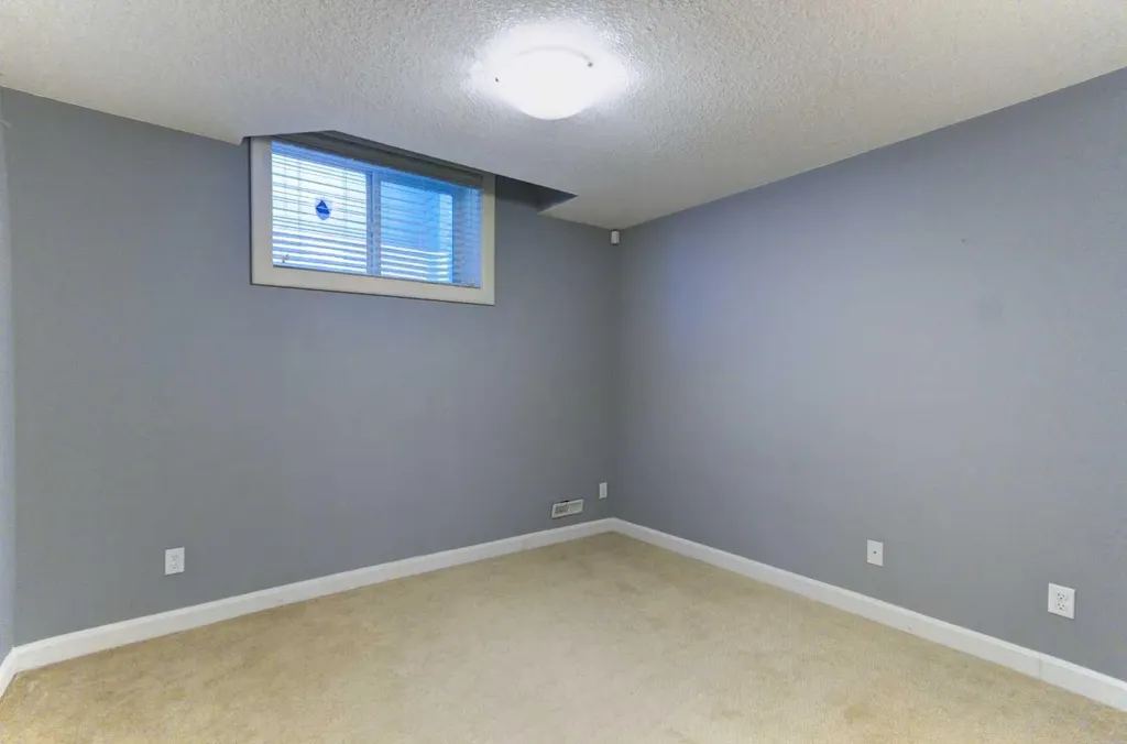 406 Silverado Boulevard SW Calgary AB T2X 0N9