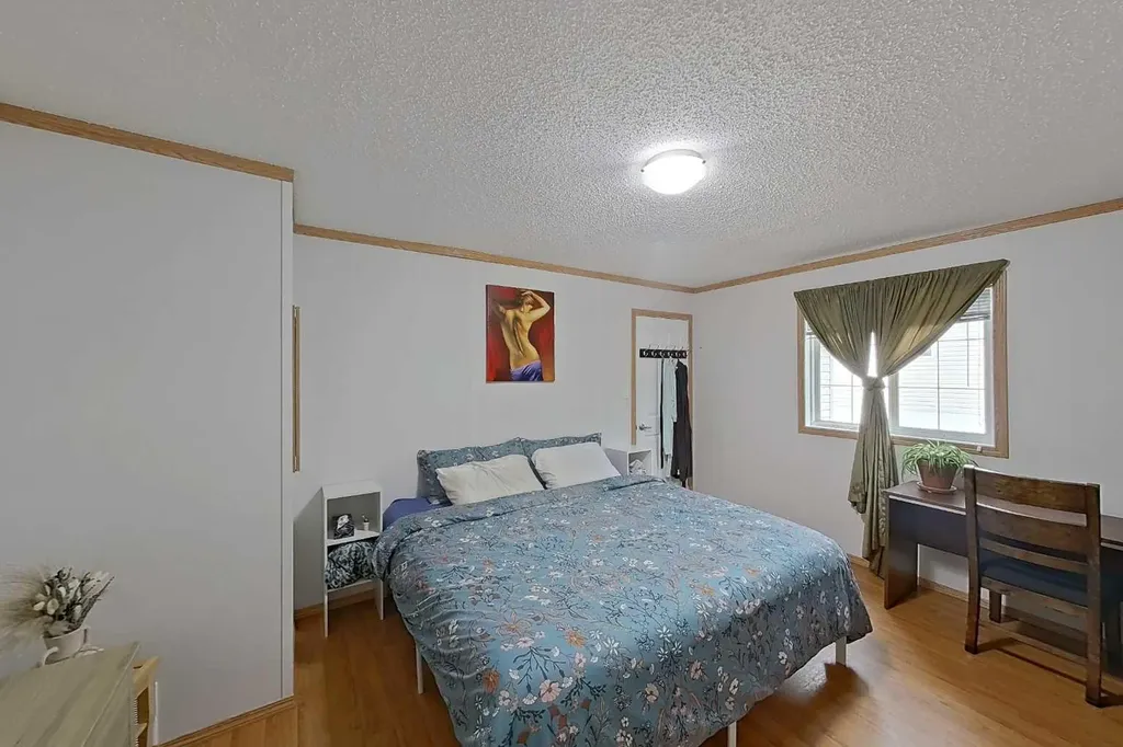 114 10 Street Canyon Creek AB T0G 0M0