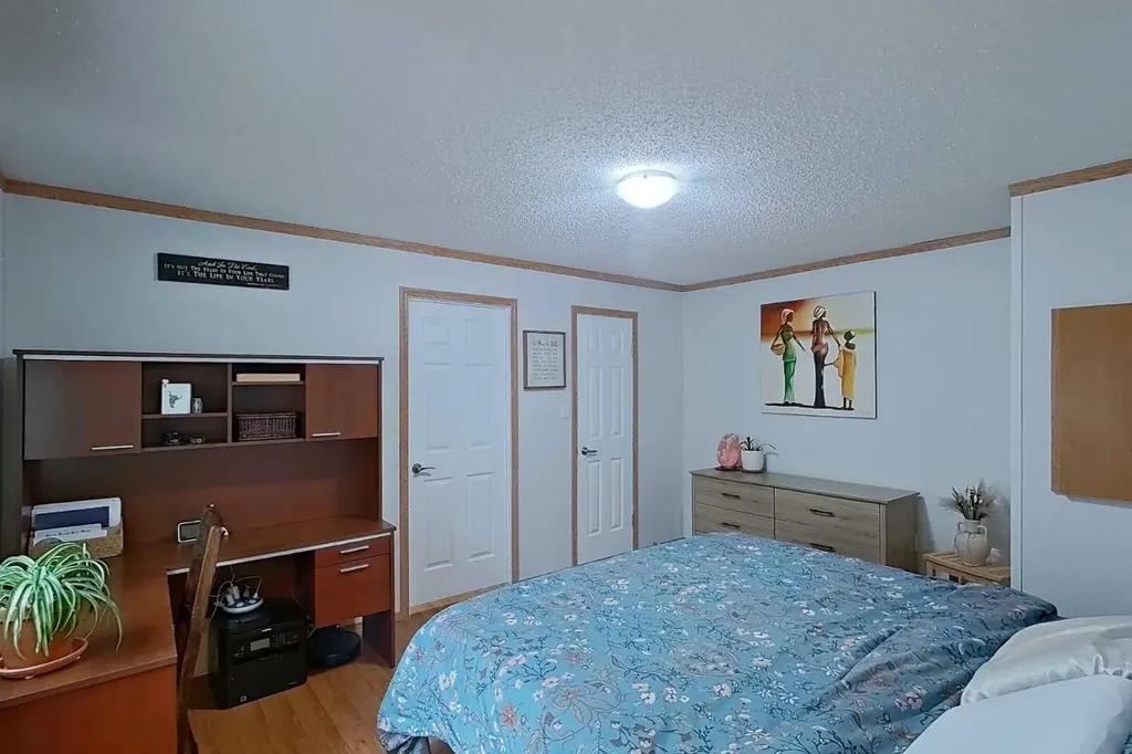 114 10 Street Canyon Creek AB T0G 0M0