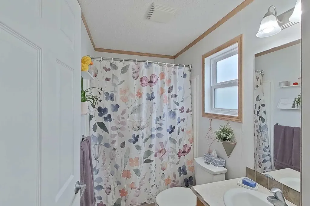 114 10 Street Canyon Creek AB T0G 0M0