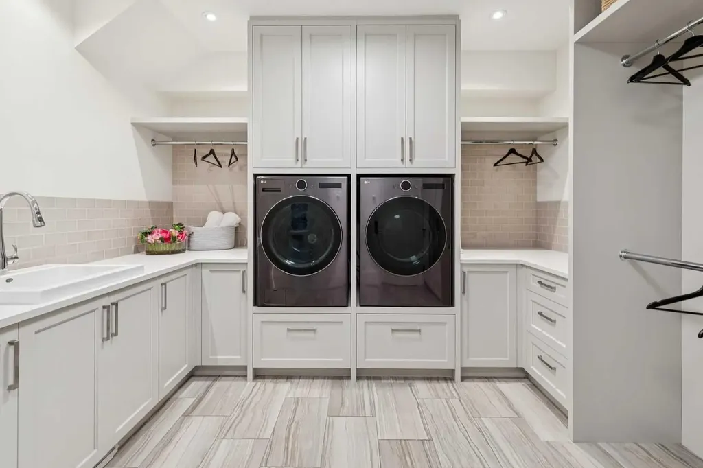 67 Aspen Ridge Square SW Calgary AB T3H 1T2