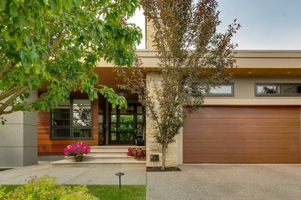 67 Aspen Ridge Square SW Calgary AB T3H 1T2