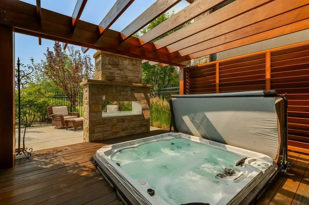 67 Aspen Ridge Square SW Calgary AB T3H 1T2