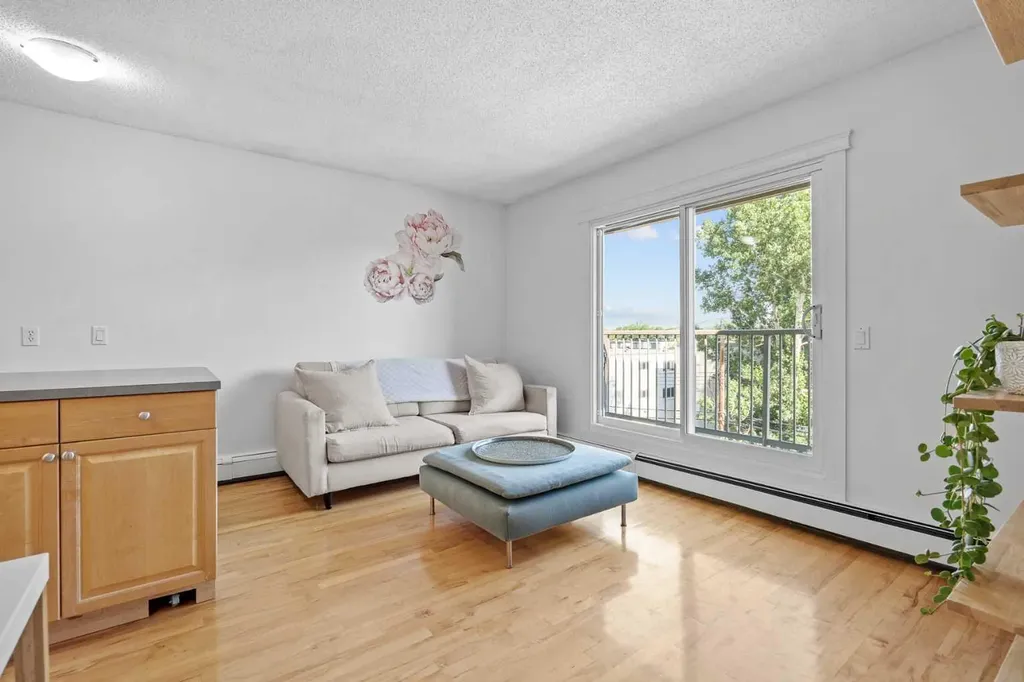 222 5 Avenue NE Calgary AB T2E 0K6