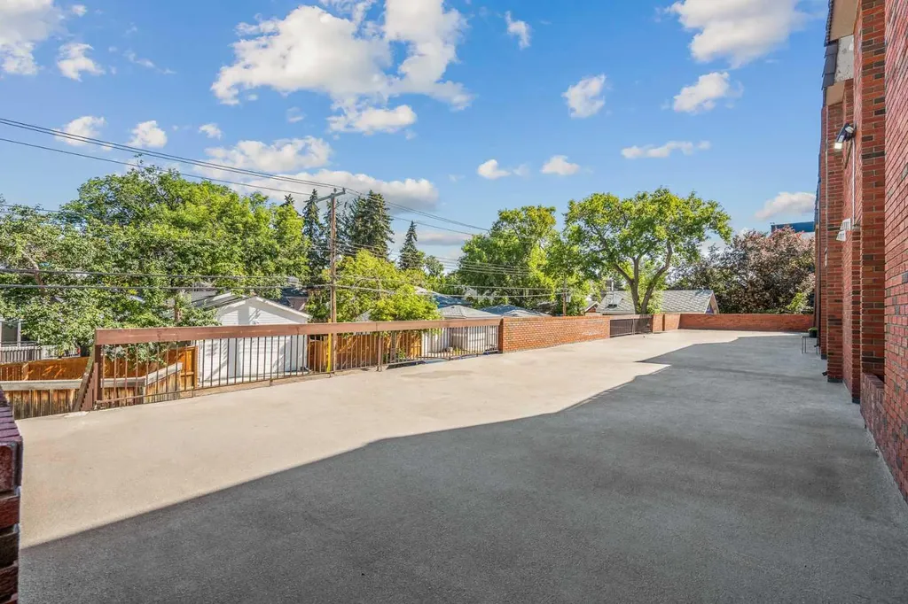 222 5 Avenue NE Calgary AB T2E 0K6