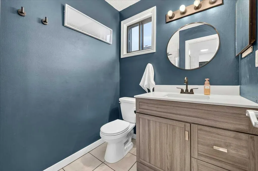 172 Whitehaven Road NE Calgary AB T1Y 6C7