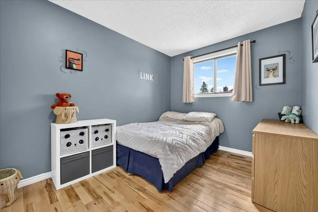 172 Whitehaven Road NE Calgary AB T1Y 6C7