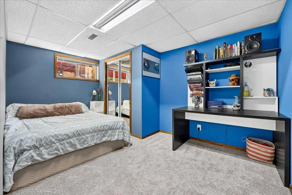 172 Whitehaven Road NE Calgary AB T1Y 6C7
