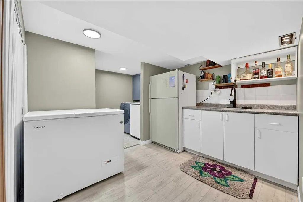 172 Whitehaven Road NE Calgary AB T1Y 6C7