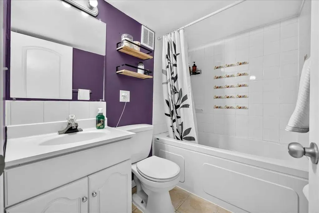 172 Whitehaven Road NE Calgary AB T1Y 6C7