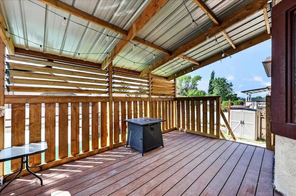 172 Whitehaven Road NE Calgary AB T1Y 6C7