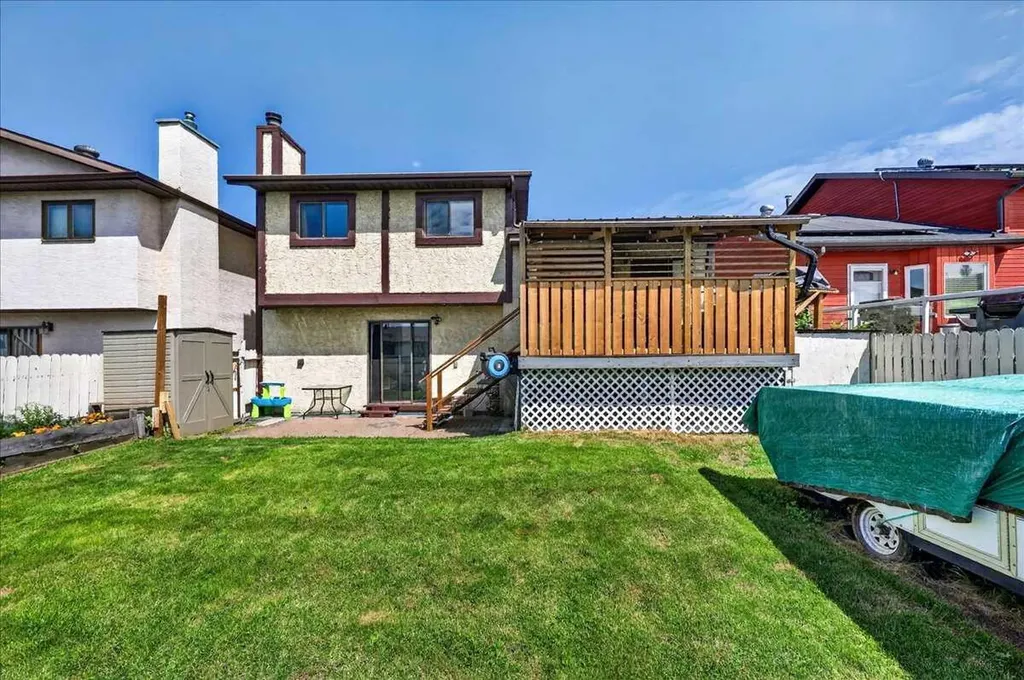 172 Whitehaven Road NE Calgary AB T1Y 6C7