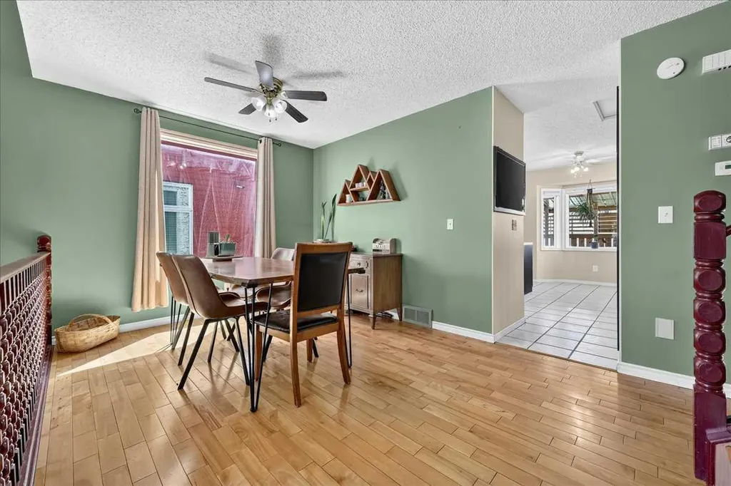 172 Whitehaven Road NE Calgary AB T1Y 6C7