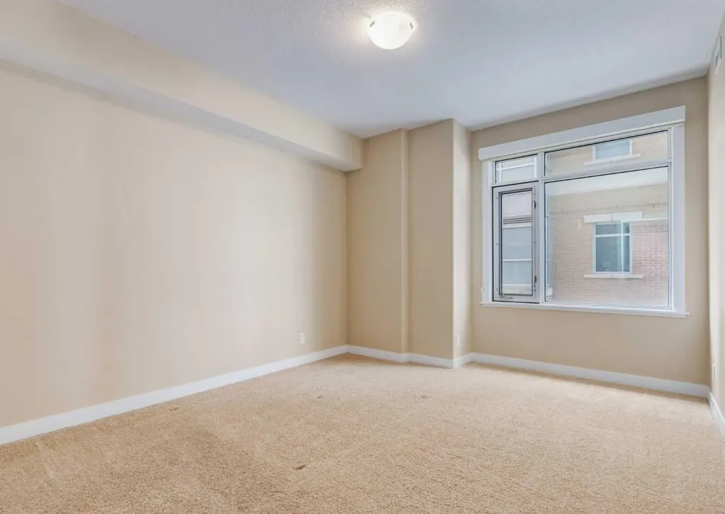 32 Varsity Estates Circle NW Calgary AB T3A 2Y1