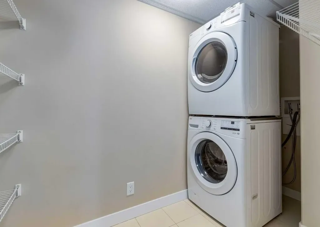 32 Varsity Estates Circle NW Calgary AB T3A 2Y1