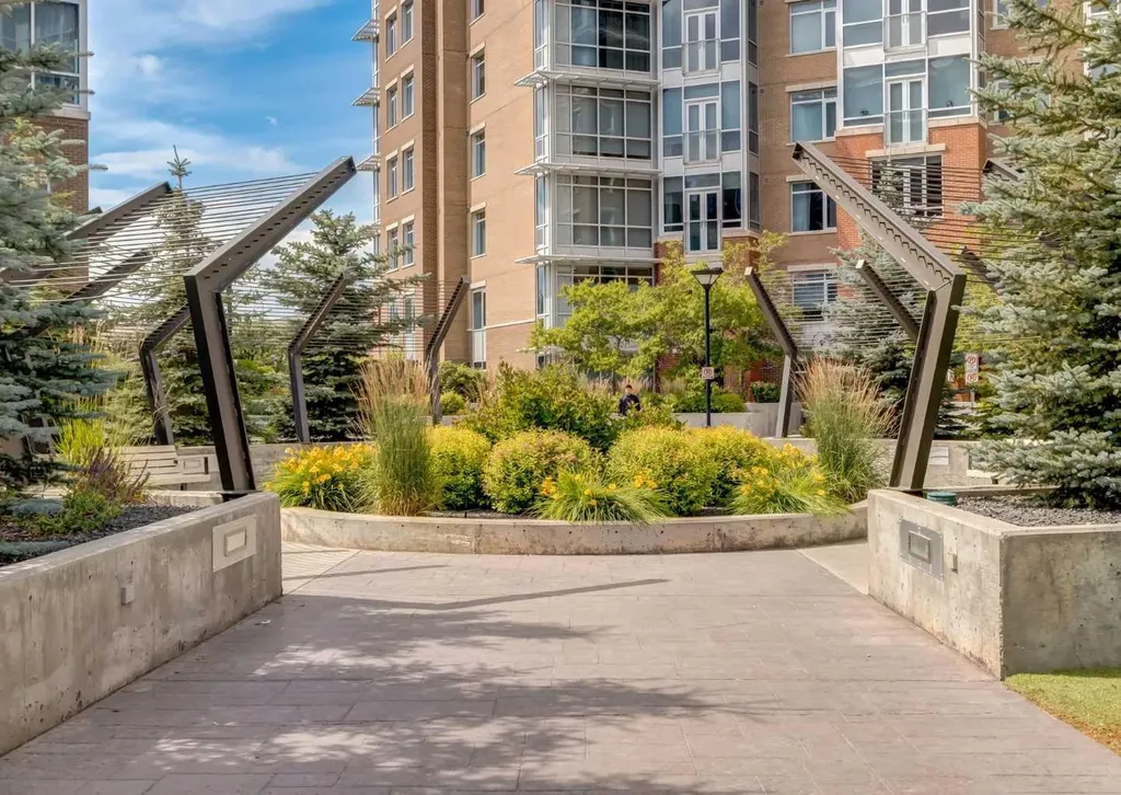 32 Varsity Estates Circle NW Calgary AB T3A 2Y1