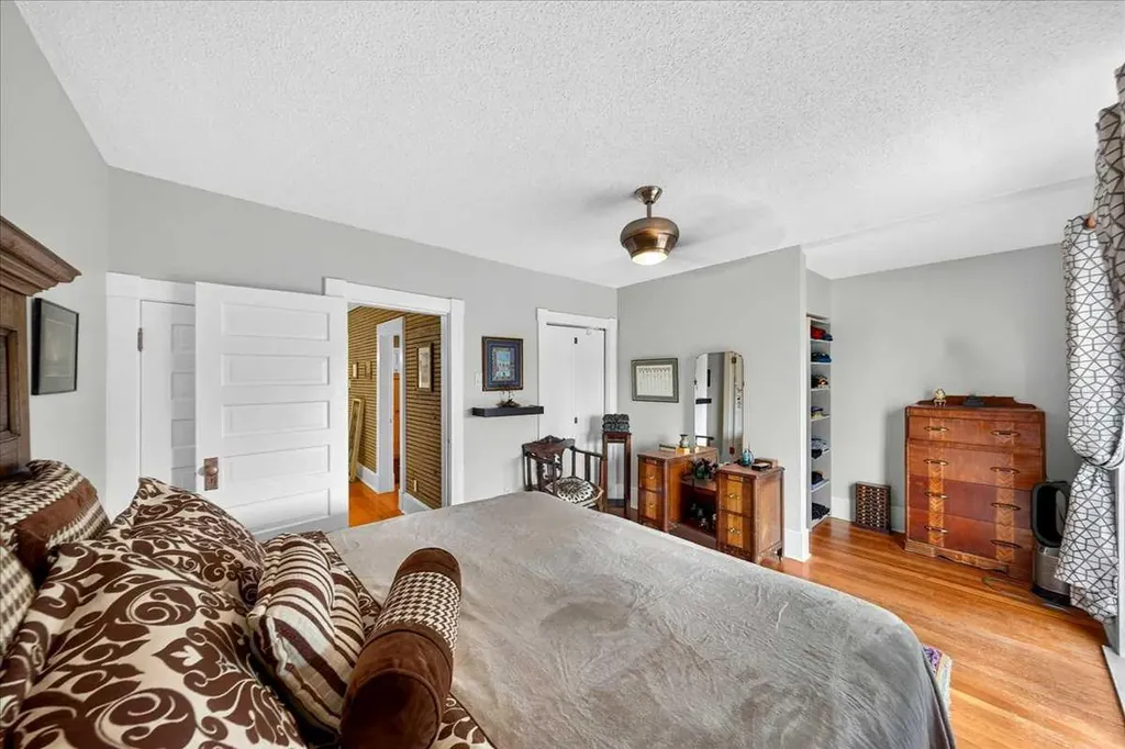 2410 16 Street SW Calgary AB T2T 4E8
