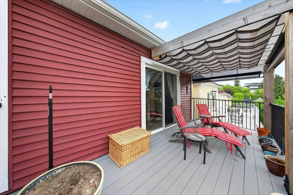 2410 16 Street Street SW Calgary AB T2T 4E8