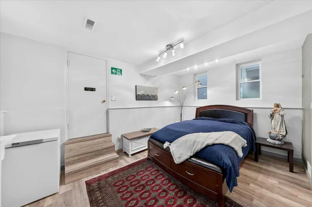 2410 16 Street SW Calgary AB T2T 4E8