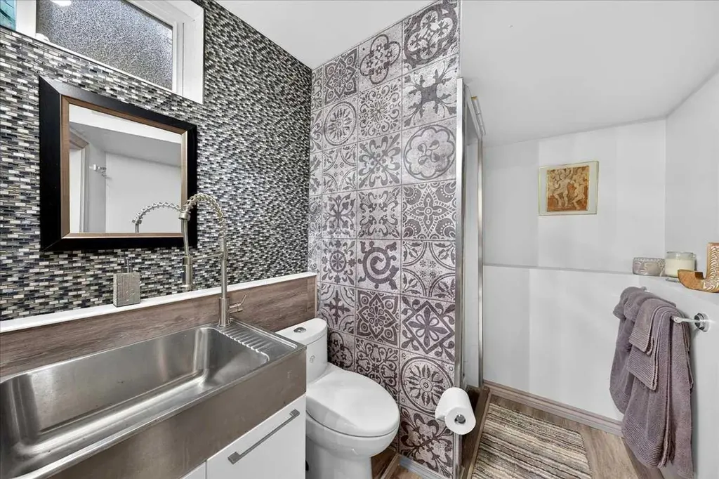 2410 16 Street SW Calgary AB T2T 4E8