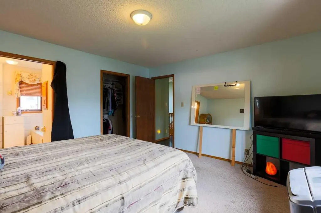 89 Athabasca Crescent Crossfield AB T0M 0S0