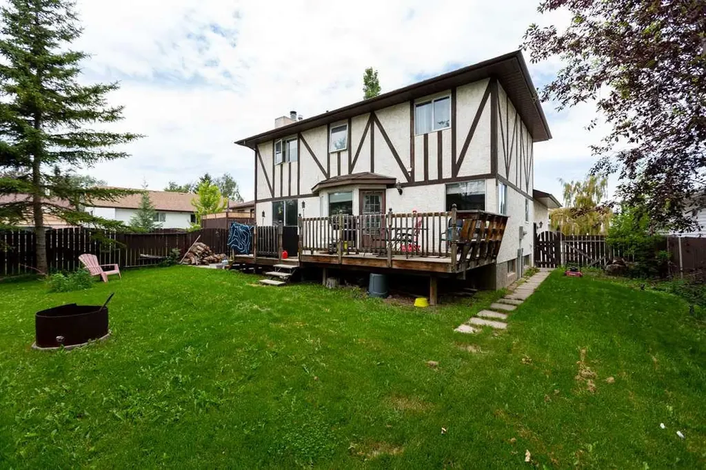 89 Athabasca Crescent Crossfield AB T0M 0S0