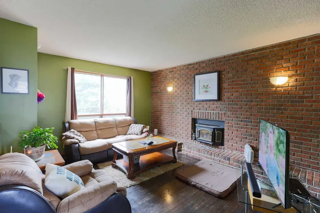 89 Athabasca Crescent Crossfield AB T0M 0S0