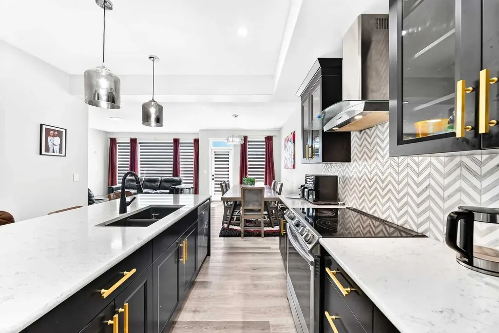 241 Sage Bluff Rise NW Calgary AB T3R 1W2