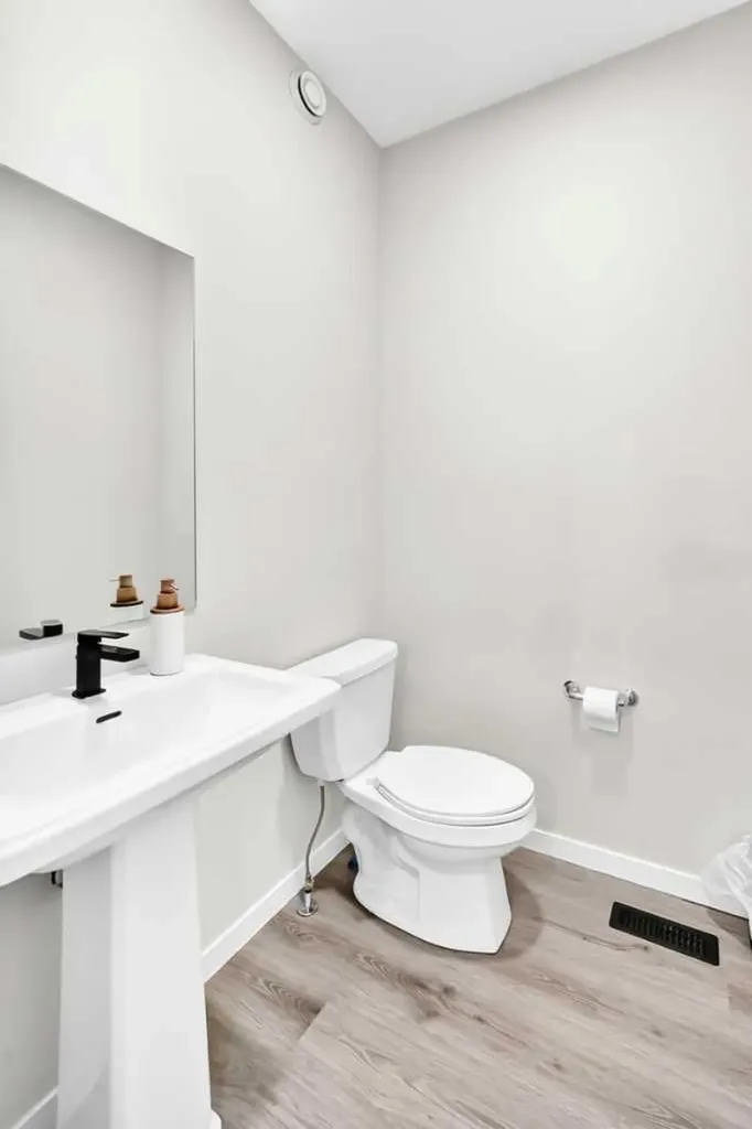 241 Sage Bluff Rise NW Calgary AB T3R 1W2