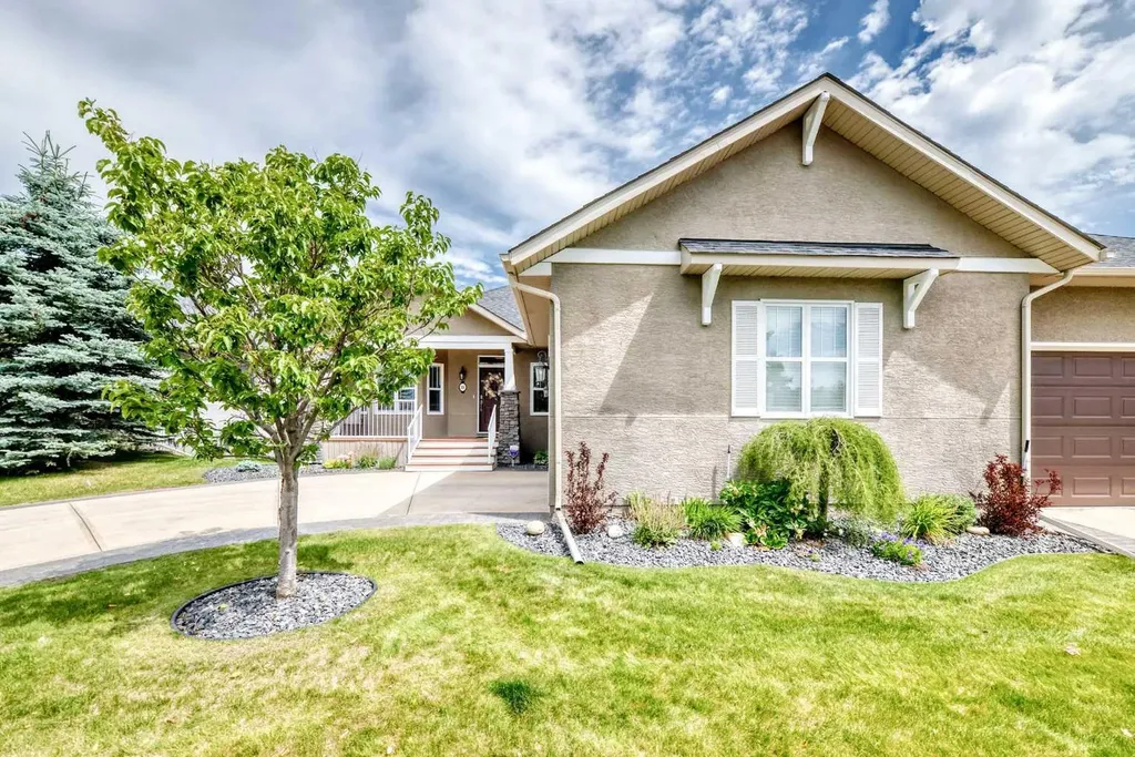 39 Ravine Drive Heritage Pointe AB T1S 4H3