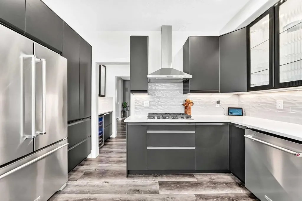 39 Ravine Drive Heritage Pointe AB T1S 4H3