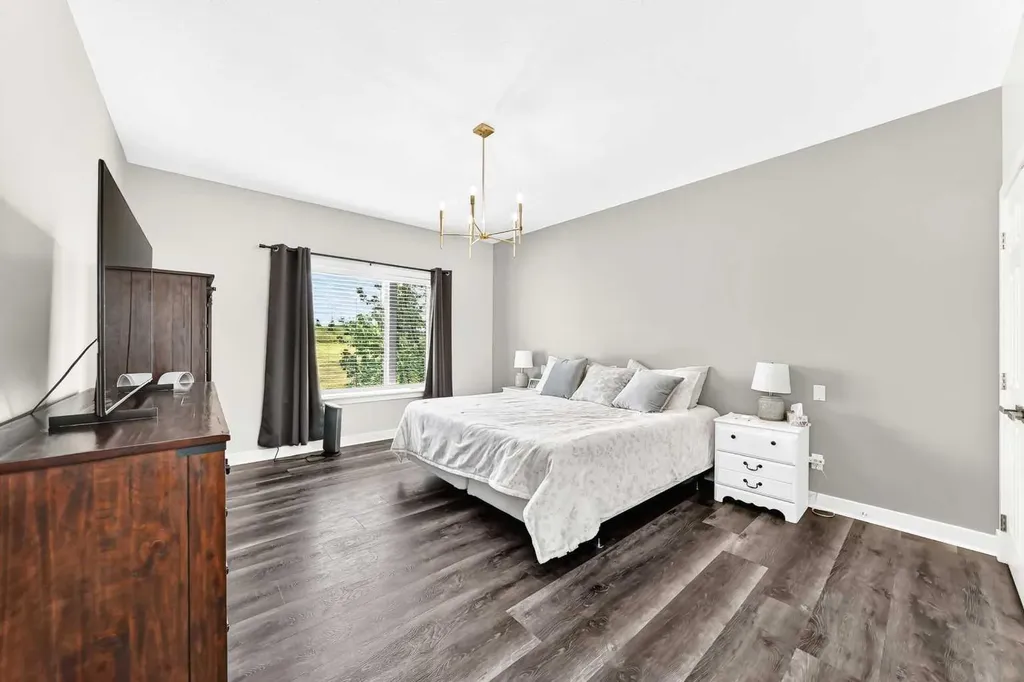 39 Ravine Drive Heritage Pointe AB T1S 4H3